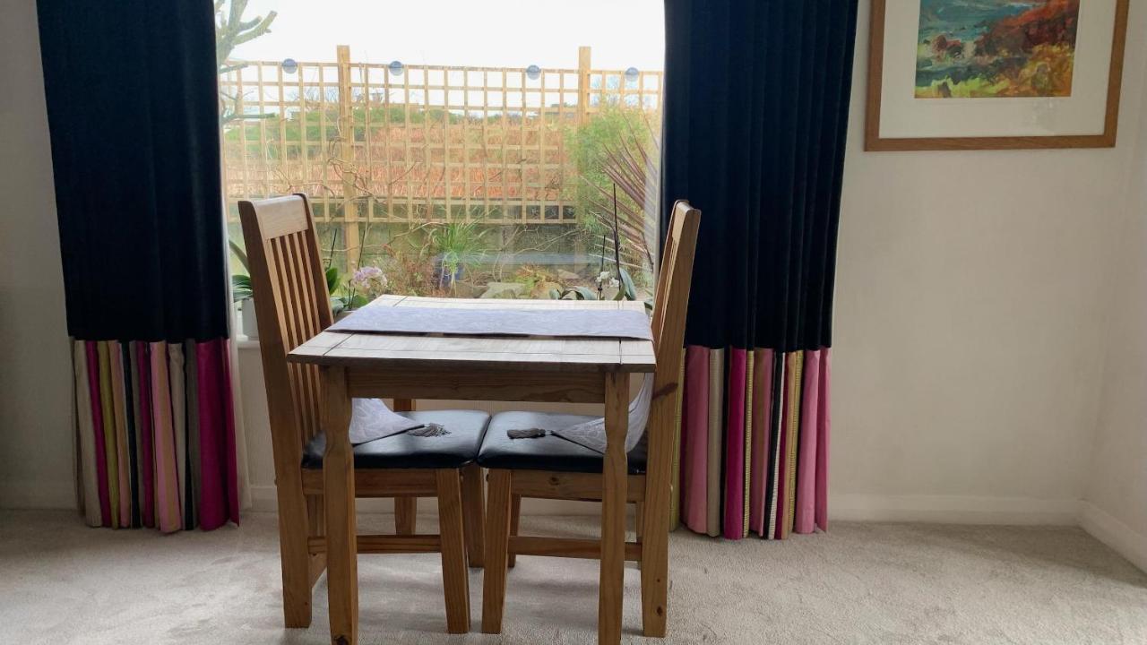 Ramsey House - Luxury Licensed B&B - Parking And Guest Lounge St. Davids  Bagian luar foto