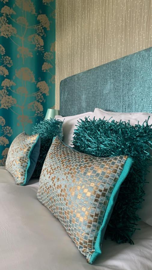 Ramsey House - Luxury Licensed B&B - Parking And Guest Lounge St. Davids  Bagian luar foto