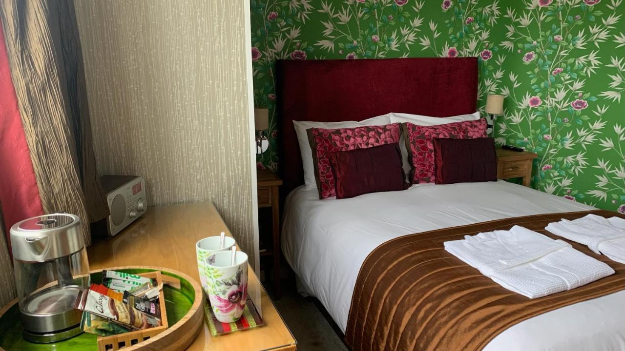 Ramsey House - Luxury Licensed B&B - Parking And Guest Lounge St. Davids  Bagian luar foto